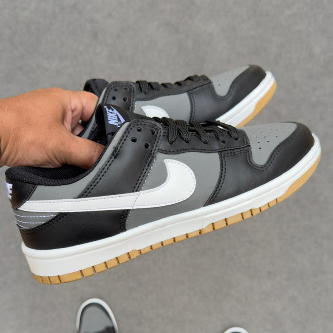 Produto: NIKE DUNK LOW BLACK GRAFITI