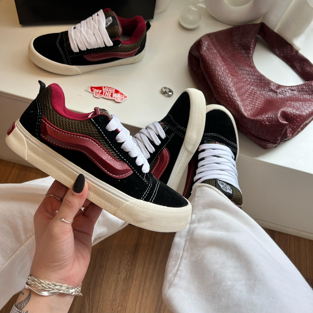 Produto: VANS KNU SKOOL BLACK RED